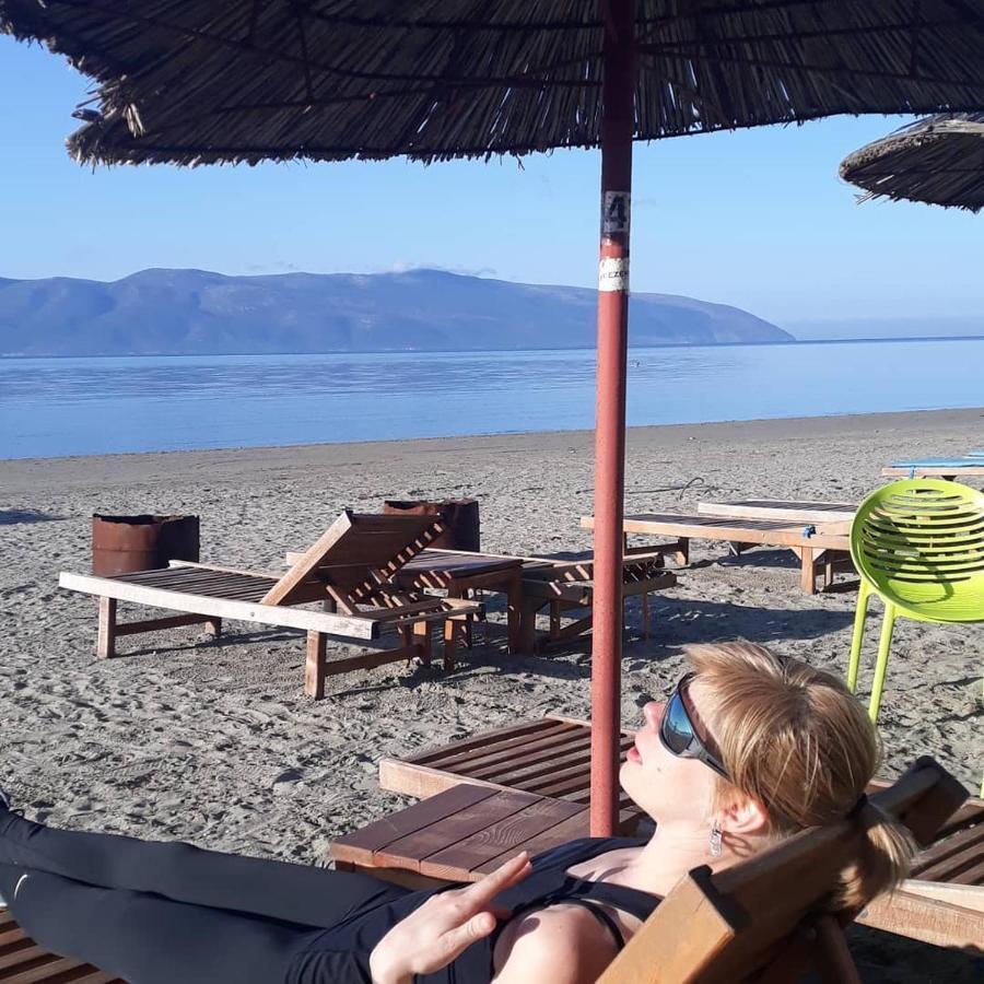 Pinegroove Hostel Vlora Vlorë Exterior foto