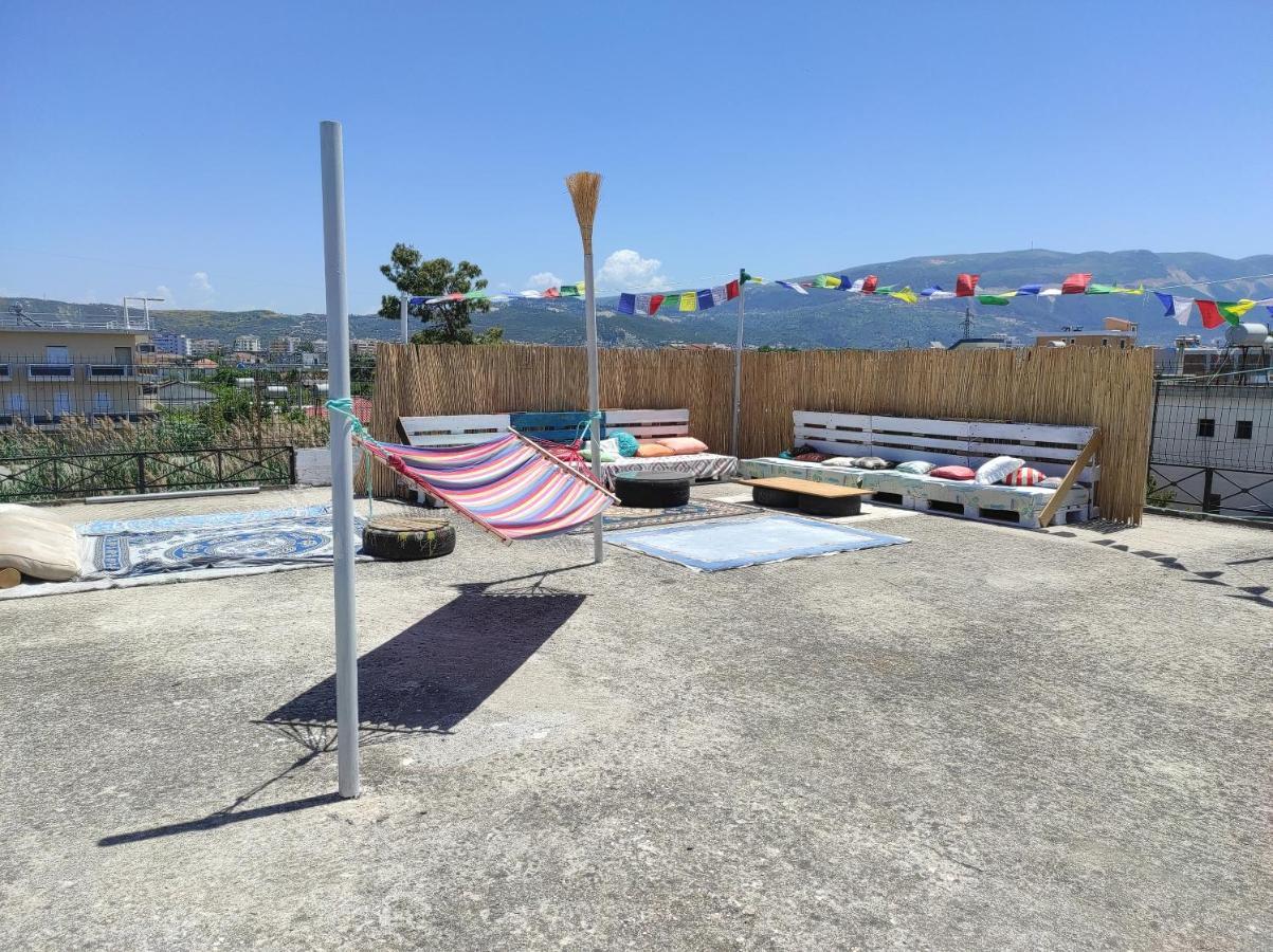 Pinegroove Hostel Vlora Vlorë Exterior foto